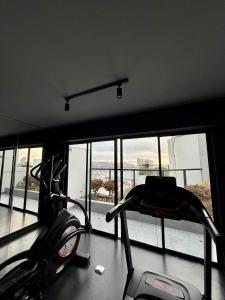 Modern 2BR Apt, Ocean View, Steps from Barranco