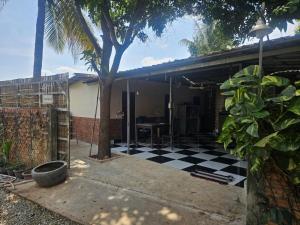 Nomad Guesthouse by Buntha