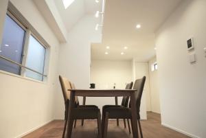Group Friendly - Prime 3Bedrooms & Excellent Location
