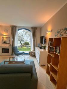 Lakefront House With Garden On Monte Isola