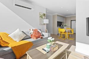 618 Abnb-Style Docklands 2BR Retreat Near CBD for 6