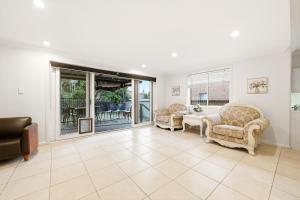 Lovely 3BR Home at Matraville