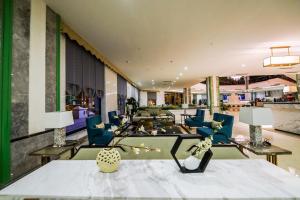 JING LAND HOTEL