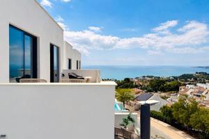 Luxury 4-Bedroom House Rental in Benalmádena with Private Pool