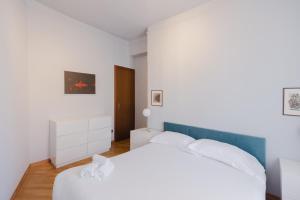 GoHost - Charming and Bright Flat next to Porta Romana