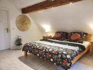 Außergewöhnliche familien- und hundefreundliche Maisonette-Wohnung im historischen Jagdschlössl - KEINE MONTEURE