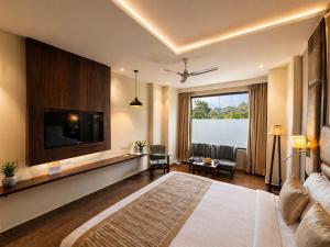 Aachman Riviera Resort Dharamshala - A river facing rooms with balcony #rivertouch #snowfacing #centrally AC #terrace cafe restaurant #parking
