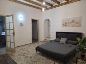 Sunny Apartment Near the Beach 10-15 min Walk