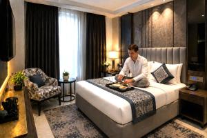 Hotel Mountain BlissNear New Delhi & Connaught Place