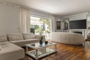 Luxury Apartment Demokratias