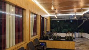 Prince Wood House - Cozy Wooden Home II
