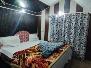 BAKSHI lodge