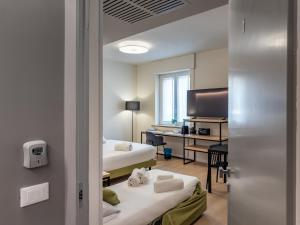 BE-Co Business Triple Suite