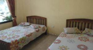 Seven Flowers Hotel
