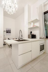 Duomo e tribunale luxury suite 2 bedroom 2 bathroom