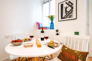 Charming Studio with Terrace near Eiffel Tower