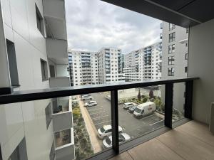 Modern Apartment Cortina North