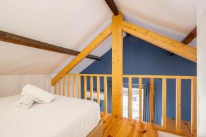 Oporto Tiles Mezzanine by Hopstays