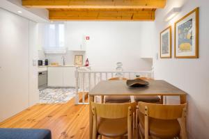 Oporto Tiles Mezzanine by Hopstays