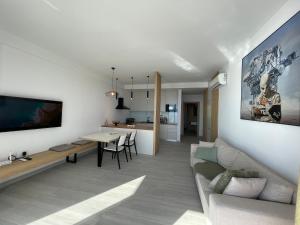 PANORAMA F2 SeaView Apartment