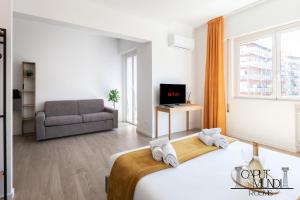 Caput Mundi Rooms - 100mt to Metro A, Terrace, A-C, 15 min to center