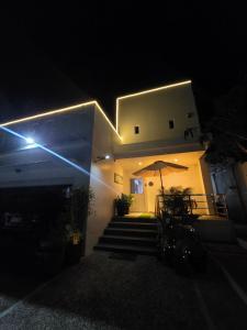 Baroro - Private beach villa with pool
