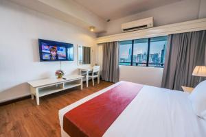 103 Hotel by manatidur