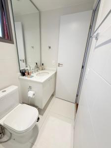 Studio Vila Madalena. Perto do Metrô, com lazer.