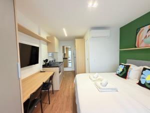Studio Vila Madalena. Perto do Metrô, com lazer.