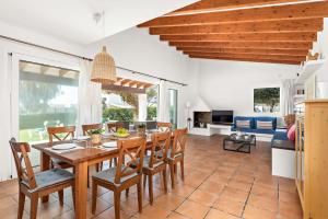Villa Binixop by Villa Select