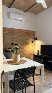 Cozy Apartment in Sants