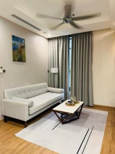 Full-house 2 bedrooms apt near Marriot hotel