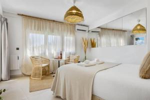 Shiny Studio with Pool & Carihuela Beach at 500m