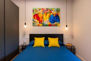 10' from the Sea, Elegant Loft with Private Veranda