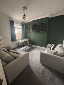 4 Bed House - contractors - families - relocators