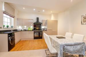 6 Hunter House - Heart of The City With Free onsite Parking