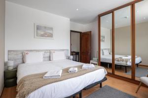 Albufeira Olympics 1BR Apartment with Pool & Balcony, by Hopstays