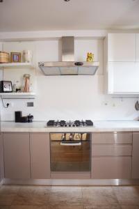 Hellen Studio Home