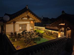 Hanok Moonstay