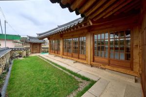 Hanok Moonstay
