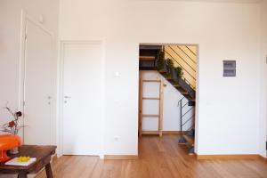 Hellen Studio Home