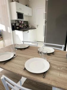 Petite dépendance au calme - jardin partagé et logement privé