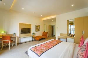 Tripli Hotels Shourya Residency
