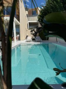 Seaclusion Villa Palase - Heated Pool & Jacuzzi