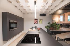 ROSTAGNI 1834 apt with pool in the Barolo region