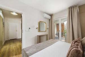 2-Bedroom with balcony & parking-Krowoderska 52