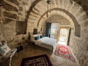 Cemil Köyü Cave House