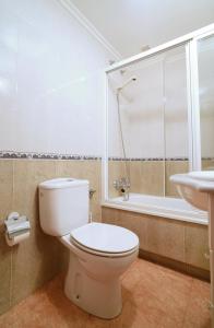 Apartamento con piscina y vistas al mar en Raxó