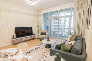 Chic 1 Bed in Marina Newly Furnished Modern Luxury