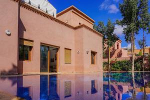 Riad Villa with Private Pool & Transport Marrakech